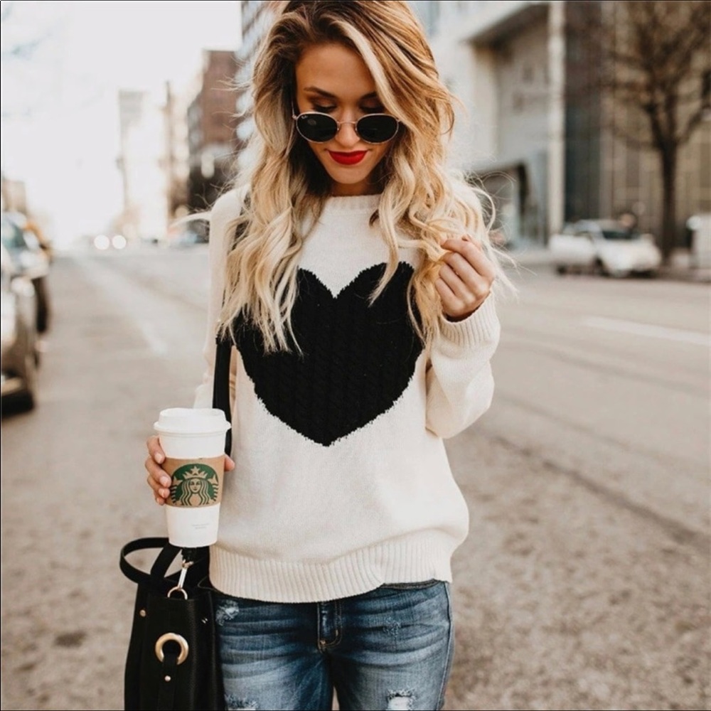 🆕🍁Last One🍁Beige Knit Heart Sweater - Picture 2 of 7